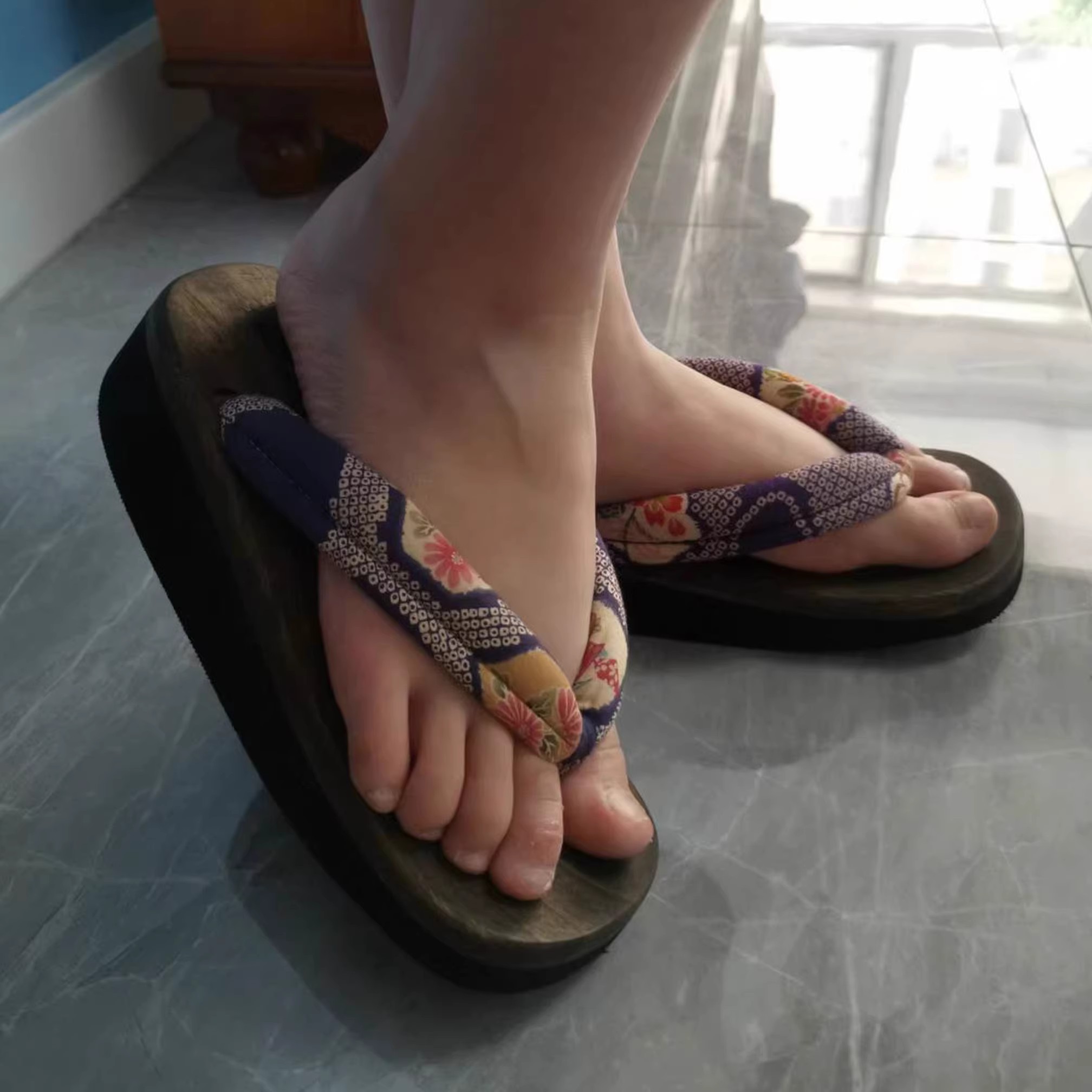 Sapatos de Cosplay Femininos c - Geta Wooden Sandal avaliação e preço